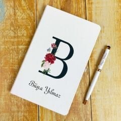 Kişiye Özel İsimli Beyaz Ajanda Not Defteri ve Kalem Seti 2413W03