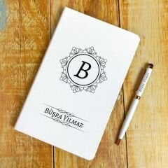 Kişiye Özel İsimli Beyaz Ajanda Not Defteri ve Kalem Seti 2413B1003B